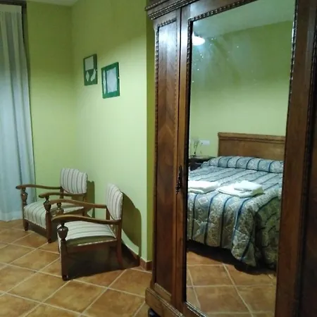 Alicia Πανσιόν 4*